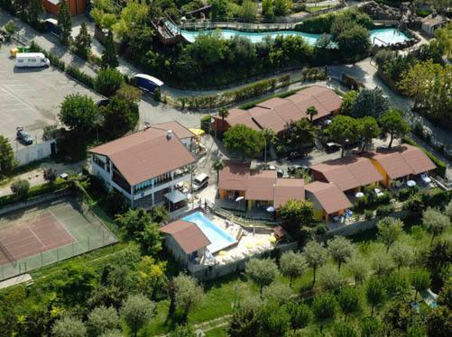 Borgo Blu Poggio Lejlighedshotel Lazise Eksteriør billede